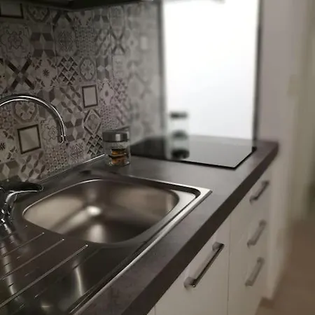 Nicuzza Central Apartment *